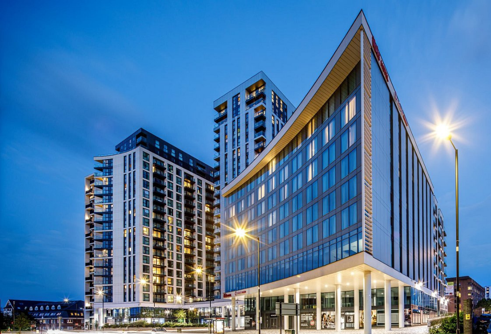 Ibis Hotel - outside at dusk